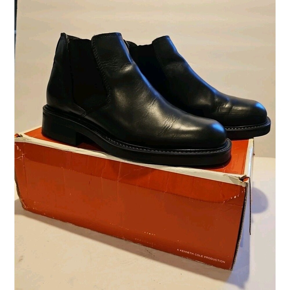 **Kenneth Cole Unlisted Men’s Classic Look Leather Chelsea Boots Black Size 8.5M